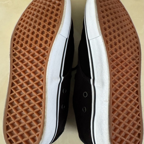 Vans Men's Black Casual Shoes - Picture 3 of 4